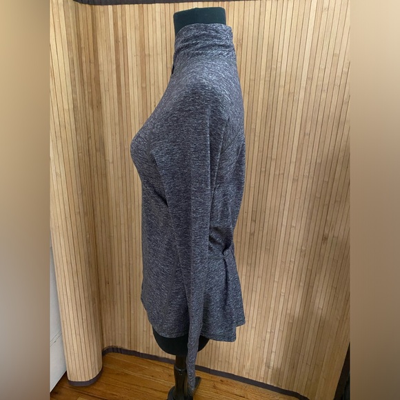 Lululemon Warm Your Core Long Sleeve Tee Heathered Black size 6 - Picture 11 of 14